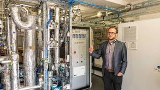 Grosse Ambitionen:  Forscher Luca Schmidlin will eine verbesserte Power-to-Gas-Anlage, wie sie im Lido steht, im grossen Massstab umsetzen.