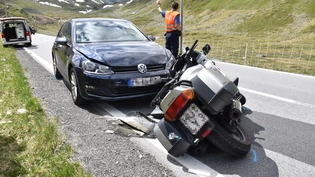 Frontalkollision: Beim Unfall zog sich der Töfffahrer Verletzungen zu.