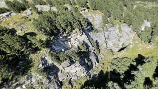 Jagd in Innerferrera: Ein Mann stürzte in steilem und unwegsamem Gelände ab.