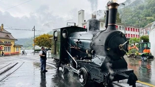 Die Dampflokomotive Nummer 16 der Rigi Bahnen bei ihrer Erstfahrt nach einer umfassenden Revision.