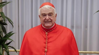 Der neue Schweizer Kardinal Emil Paul Tscherrig am Samstag im Vatikan.
