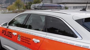 Verkehrwiderhandlungen eines Autos: Die Kantonspolizei Graubünden sucht Zeugen zu den Vorfällen auf der Autobahn zwischen Maienfeld und Landquart.