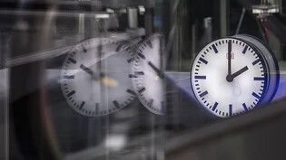 Um 03.00 Uhr wurden die Uhren um eine Stunde zurückgestellt. (Archivbild)
