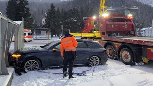 Betonmauer: Der Autolenker kam von der Strasse ab und prallte in die Fussgängerunterführung. 