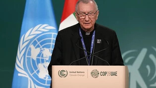 Kardinal Pietro Parolin,  Staatssekretär des Vatikans, hält eine Rede auf dem UN-Klimagipfel COP28. Foto: Rafiq Maqbool/AP/dpa