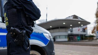 Die Bundespolizei kontrolliert weiterhin bis Mitte Dezember verstärkt Reisende, so auch an der Grenze zur Schweiz.