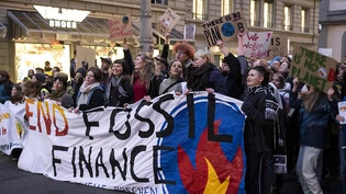 Demonstrierende während eines Klimastreiks in Bern im vergangenen März. (Archivbild)