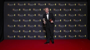 Der Brite Christopher Nolan ist für seine Film-Biografie "Oppenheimer" mit dem britischen Bafta-Filmpreis für die beste Regie ausgezeichnet worden.