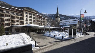 Die Schweiz verzeichnete 2023 einen neuen Rekord bei den Logiernächten. Im Bild: das Hotel Zermatterhof (Symbolbild).