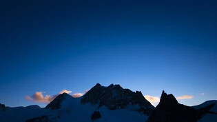 Der Föhn hat in den Alpen für eine stürmische Nacht gesorgt: Auf dem Gütsch UR mass das Bundesamt für Meteorologie und Klimatologie (Meteoschweiz) Windspitzen von 189 km/h, auf dem Jungfraujoch BE waren es noch 157 km/h. (Symbolbild)