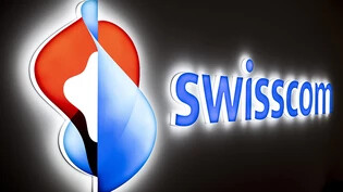 Die Swisscom bietet künftig in Kooperation mit Versicherungskonzernen weitere Versicherungen an. So zum Beispiel Freizeitversicherungen, Hausrat- oder Privathaftpflichtversicherungen.(Archivbild)