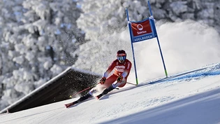 Der Schweizer Loïc Meillard liegt beim Riesenslalom in Adelboden nach dem 1. Lauf in Führung