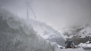 Unter anderem der Gotthardpass war am Samstag wegen Schnee gesperrt. (Archivbild)