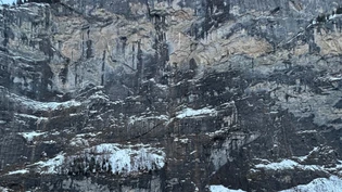 Ein vermisster Basejumper wurde am Dienstag unterhalb der Absprungstelle "High Ultimate" an der Mürrenfluh tot aufgefunden.
