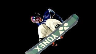 Kira Kimura wirbelt durch die Luft und holt Gold