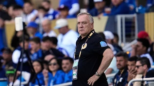 Dick Advocaat steigt vier Monate vor der WM bei Curaçao aus
