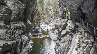 Wasser und Fels: Auch die Roflaschlucht bei Andeer gehört zu den Schauplätzen in «Passland Viamala».