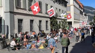 Am Samstagnachmittag fand das «Freiheitspicknick» entlang der Poststrasse statt.