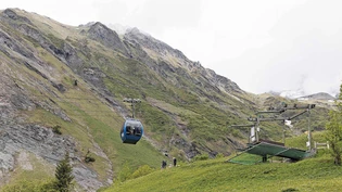 Drehpunkt Tschinglenalp: Hier soll die Verbindung aus dem Bündnerland enden und die jetzige Seilbahn von Elm auf die Alp soll durch eine leistungsfähigere ersetzt werden.