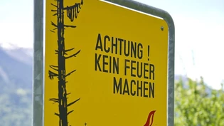 Vorsicht mit dem Feuer: Aufgrund des trockenen und heissen Wetters in diesen Tagen sollte man besonders achtsam mit Feuer im Wald umgehen und einige wichtige Regeln befolgen.