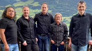 Die Galiots in der aktuellen Besetzung: Zu den «Galeerensträflingen» gehören Francisco Gonzalez (Drums), Corsin Stecher (Gitarre/Bass), Flavio Huonder (Gesang und Gitarre), Sep Sgier (Gitarre/Bass) und Fabian Huonder (Keyboards) (von links).