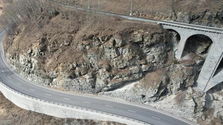 Zum Schutz vor Steinschlag: Der Fels der Val Tuoi wird für 317’000 Franken gesichert.