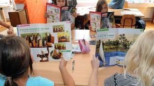Zweisprachigkeit: Kinder gehen in den romanischen Kindergarten in der Schule Lachen in Chur. 