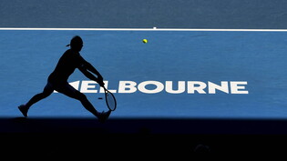 Zwei Wochen lang messen sich die besten Tennisspielerinnen und Tennisspieler der Welt an den Australian Open in Melbourne.