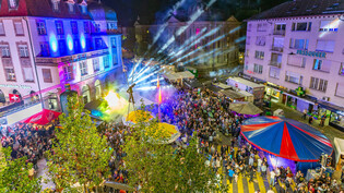 Eine Stadt in Feierlaune: Am Churer Fest wird in der ganzen Innenstadt gefeiert, gelacht und getanzt.