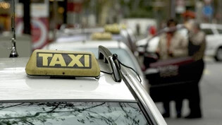 Das Unternehmen «Taxi Surselva/ Black Gents Services» musste für rund 9 Stunden den Betrieb ausfallen lassen.