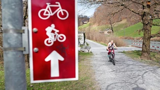 Zu viel Kies: Der Memorialsantrag von Pro Velo verlangt asphaltierte Velowege.