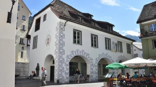 Zukunft bleibt ungewiss: Das historische Gebäude am Churer Arcas steht nach dem Auszug der Stadtbibliothek leer.