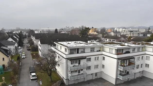 Zwischen Obersee- und Mürtschenstrasse in Rapperswil: Fünf Gebäude sollen die zehn heutigen Wohnblöcke ersetzen.