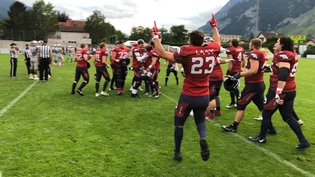 Geschafft: Die Calanda Broncos bejubeln den Sieg im Swiss Bowl 2019.