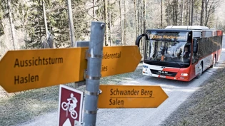 Auf Wanderfahrt: Die Reise ins Kies führt ab heute Samstag bis auf Weiteres über Stock und Stein.
