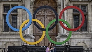 Bald auch ein Fotosujet in der Schweiz? Die Olympischen Ringe stehen momentan in Paris, wo 2024 die Sommerspiele stattfinden – 2030 oder später könnte der Grossanlass auch in die Schweiz kommen.