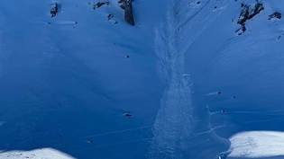 Zurzeit herrscht in mehreren Gebieten von Graubünden erhebliche Lawinengefahr.