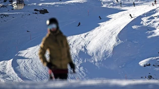 Das Volk zahlt, die Vertreter nicht: Den Skipass der Arosa Bergbahnen AG können Aroser Parlamentarier und Gemeindevorstandsmitglieder bislang gratis beziehen. 