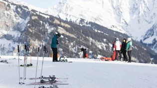 Schnee von unten und oben: In Elm will man sich nicht nur auf den natürlichen Schnee verlassen, sondern aus Wasser aus dem Sernf auch künstlichen produzieren.