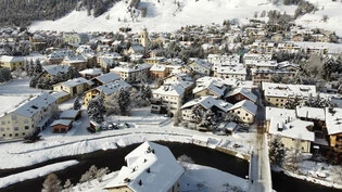Celerina im Schnee: Das Dorf ist direkt mit dem Skigebiet Corviglia verbunden. Das macht es besonders interessant für Zweitwohnungen.