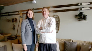 Freuen sich jedes Jahr auf das Gourmet-Festival: Hotelchefin Claudia Pronk und Küchenchef Janko Glotz vom Hotel «Nira Alpina» in Silvaplana.