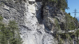 Wuchtiges Ereignis: Ein Felssturz hat letzten September den Weg im Alten Schin auf einer Länge von 20 bis 25 Metern in die Tiefe gerissen.