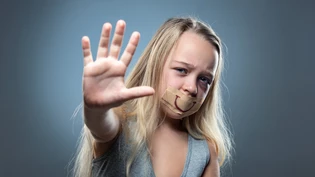 Gewalt in der Kindheit: Sie kann das ganze Leben beeinflussen und braucht viel Verarbeitungszeit.