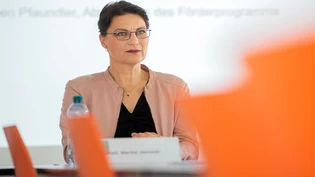 Expertin: Marina Jamnicki, Kantonsärztin von Graubünden, ordnet den Anstieg der Keuchhusten-Erkrankungen ein – hier zu sehen bei einer Medienkonferenz zum Förderprogramm Hausarztmedizin im Juni.