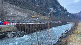 Ausgebaggert: Die Flusssohle der Linth konnte wieder auf ihr ursprüngliches Niveau abgesenkt werden.