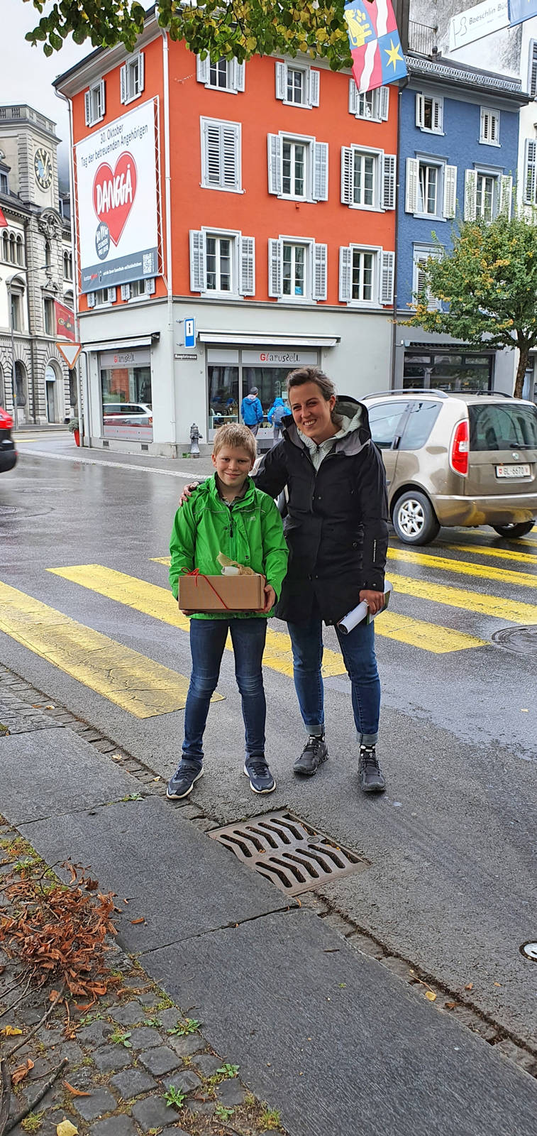 Gewinner der Kategorie «Familientour mit Joker»: Nino Hofstetter freut sich über seinen Preis.