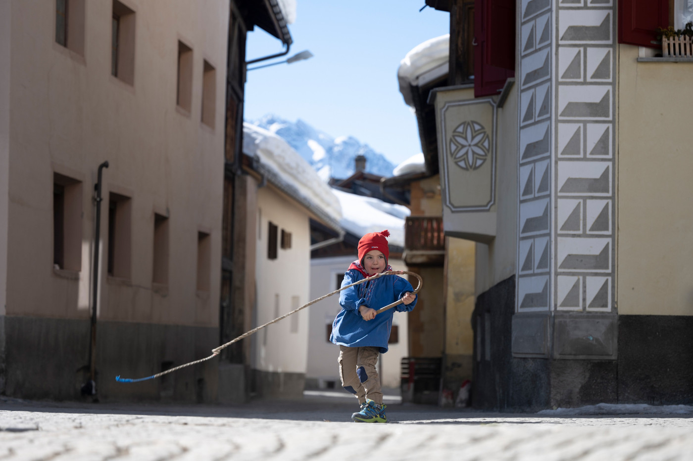 Peitschenknallen und Kuhglockenläuten sind nur zwei von vielen Traditionen am Chalandamarz.