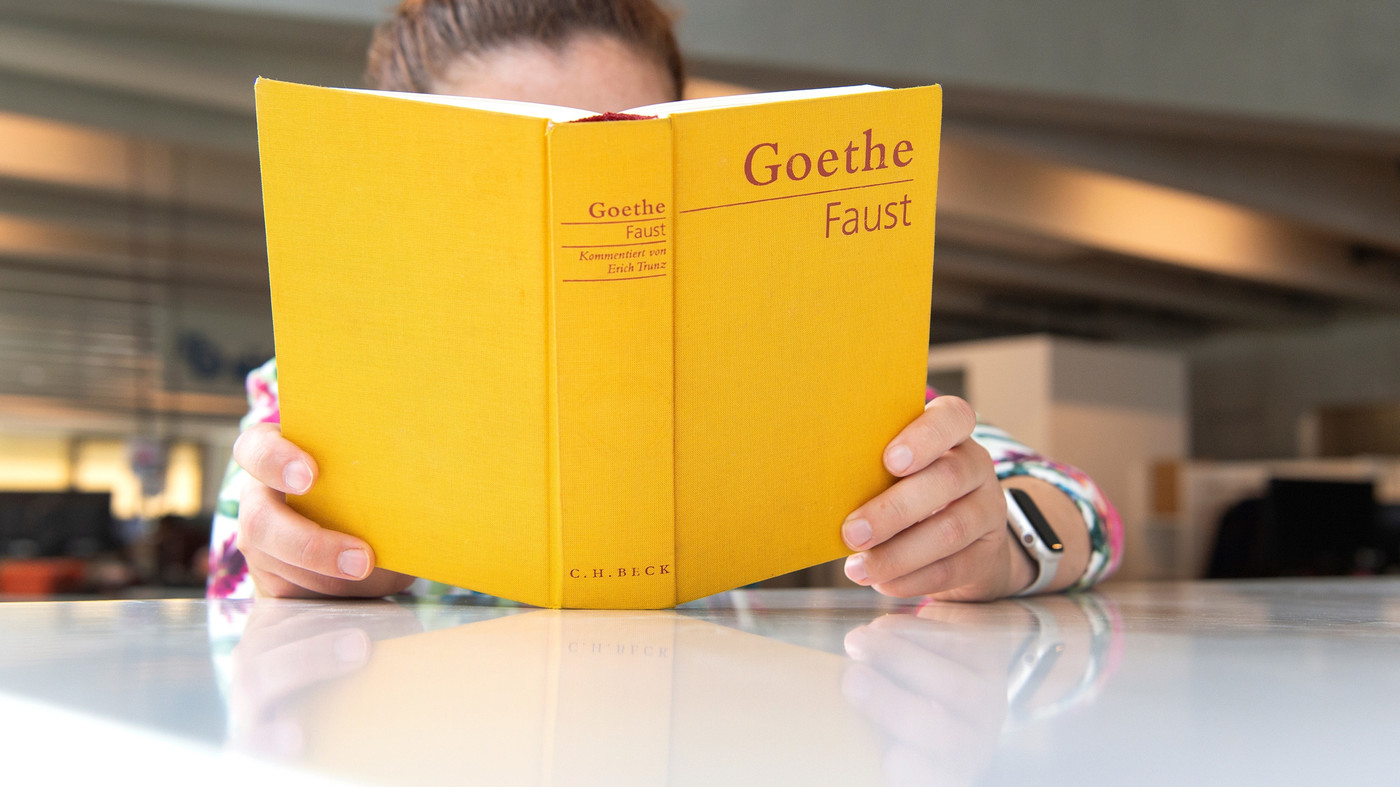 Dickes Wälzer: Viele Worte sind in «Faust I» und «Faust II» verewigt. Was bei den meisten hängen bleibt, ist die Gretchenfrage.