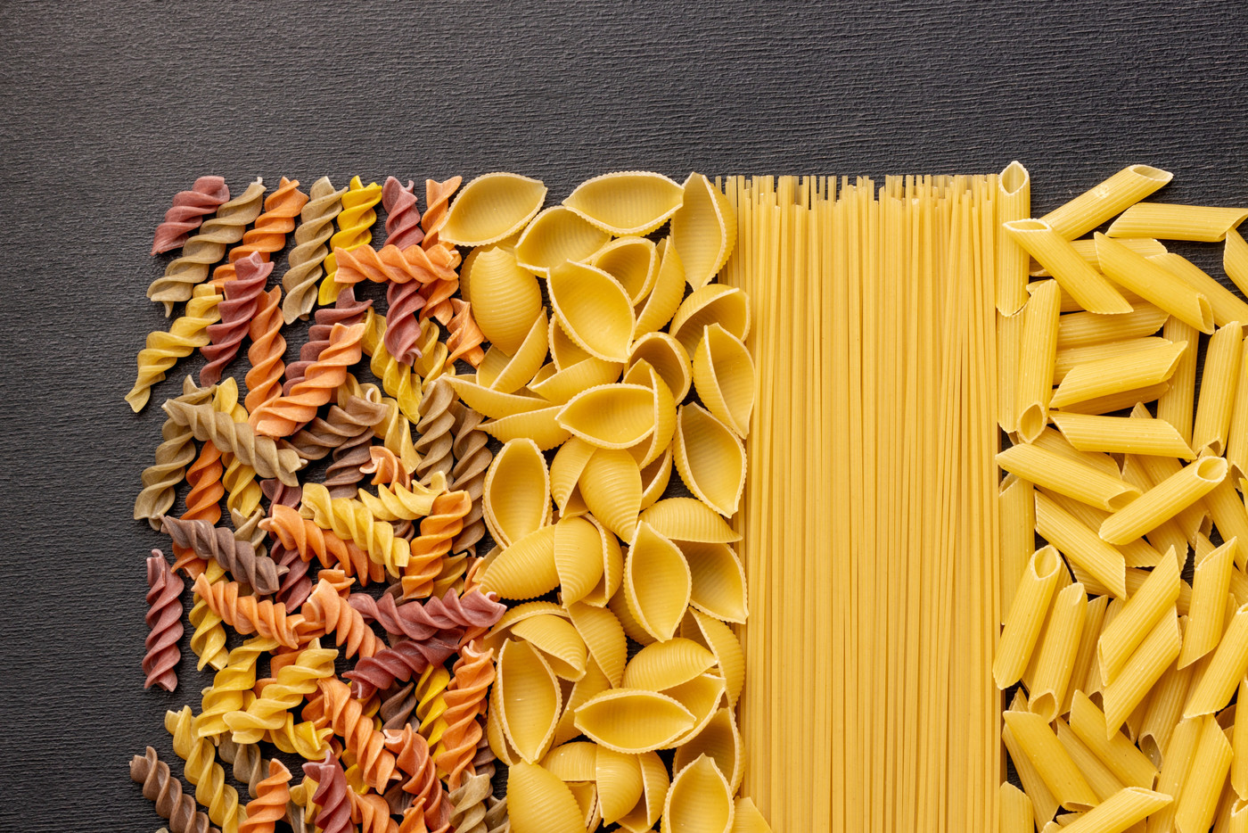 Trockene Pasta: Wenn ihr die Packung der Teigwaren öffnet, solltet ihr die Teigwaren anschliessend luftdicht verpacken. 