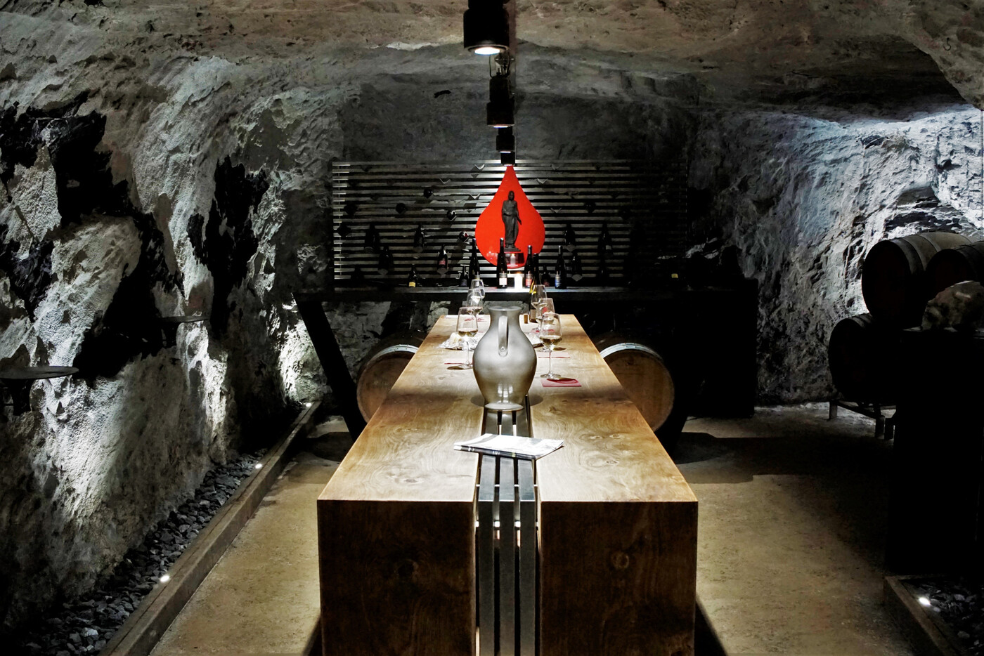  Angebot «Stein und Wein»: Im Bergwerk Gonzen gibt es nicht nur Eisen, sondern auch Wein. 
